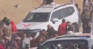 إذاعة جيش الاحتلال: وقف الإفراج عن الأسرى الفلسطينيين حتى إشعار آخر إذاعة جيش الاحتلال: وقف الإفراج عن الأسرى الفلسطينيين حتى إشعار آخر
