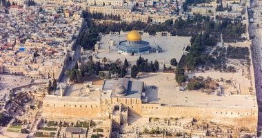 عشرات المستوطنين يقتحمون باحات المسجد الأقصي بحماية شرطة الاحتلال عشرات المستوطنين يقتحمون باحات المسجد الأقصي بحماية شرطة الاحتلال