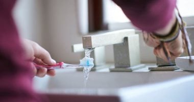 مش بس السكر.. أطعمة تزيد خطر إصابتك بتسوس الأسنان مش بس السكر.. أطعمة تزيد خطر إصابتك بتسوس الأسنان