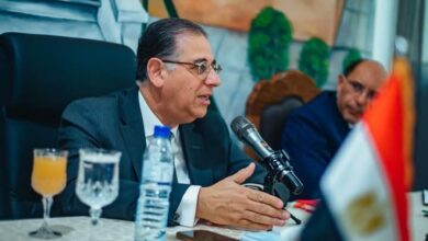 نائب وزير الخارجية والهجرة مع رموز الجالية المصرية في موزمبيق