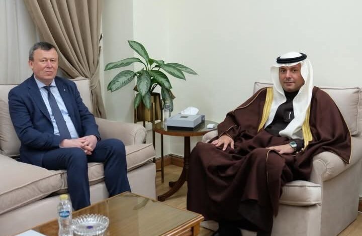 منزلاوي يبحث مع سفير اوكرانيا القضية الفلسطينية والأزمة الأوكرانية منزلاوي يبحث مع سفير اوكرانيا القضية الفلسطينية والأزمة الأوكرانية