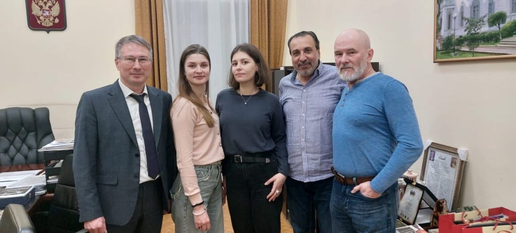 للمشاركة في معرض الكتاب وصول وفد الكتاب الروسي للمشاركة في معرض الكتاب وصول وفد الكتاب الروسي