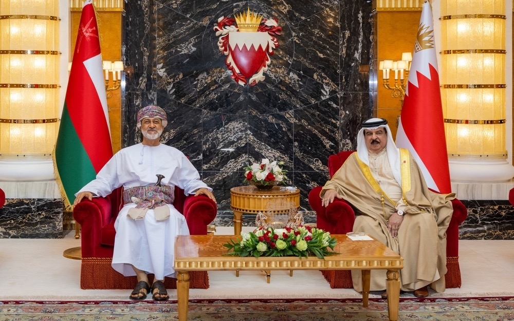 سلطنة عُمان ومملكة البحرين .. علاقات تاريـــخية راسخة وآفاق جديدة من التعاون المثمر سلطنة عُمان ومملكة البحرين .. علاقات تاريـــخية راسخة وآفاق جديدة من التعاون المثمر