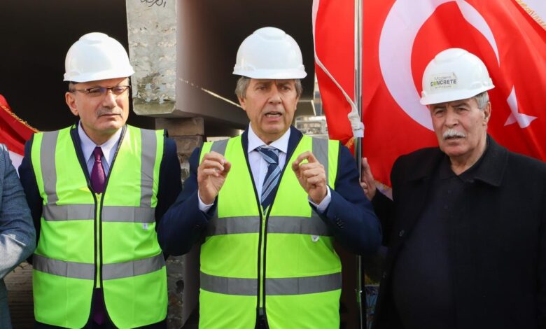 سفير تركيا بالقاهرة صالح موطلو شن يزور مجموعة شركات شرباتي الاستثمارية التركية بمدينة السادات برفقة مجموعة من الصحفيين المصريين.