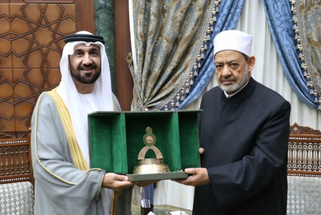 *خلال لقائه فضيلة الإمام الأكبر شيخ الأزهر* *رئيس البرلمان العربي يشيد بالدور التنويري والفكري للأزهر الشريف ومواقفه المشرفة تجاه القضية الفلسطينية* *خلال لقائه فضيلة الإمام الأكبر شيخ الأزهر* *رئيس البرلمان العربي يشيد بالدور التنويري والفكري للأزهر الشريف ومواقفه المشرفة تجاه القضية الفلسطينية*