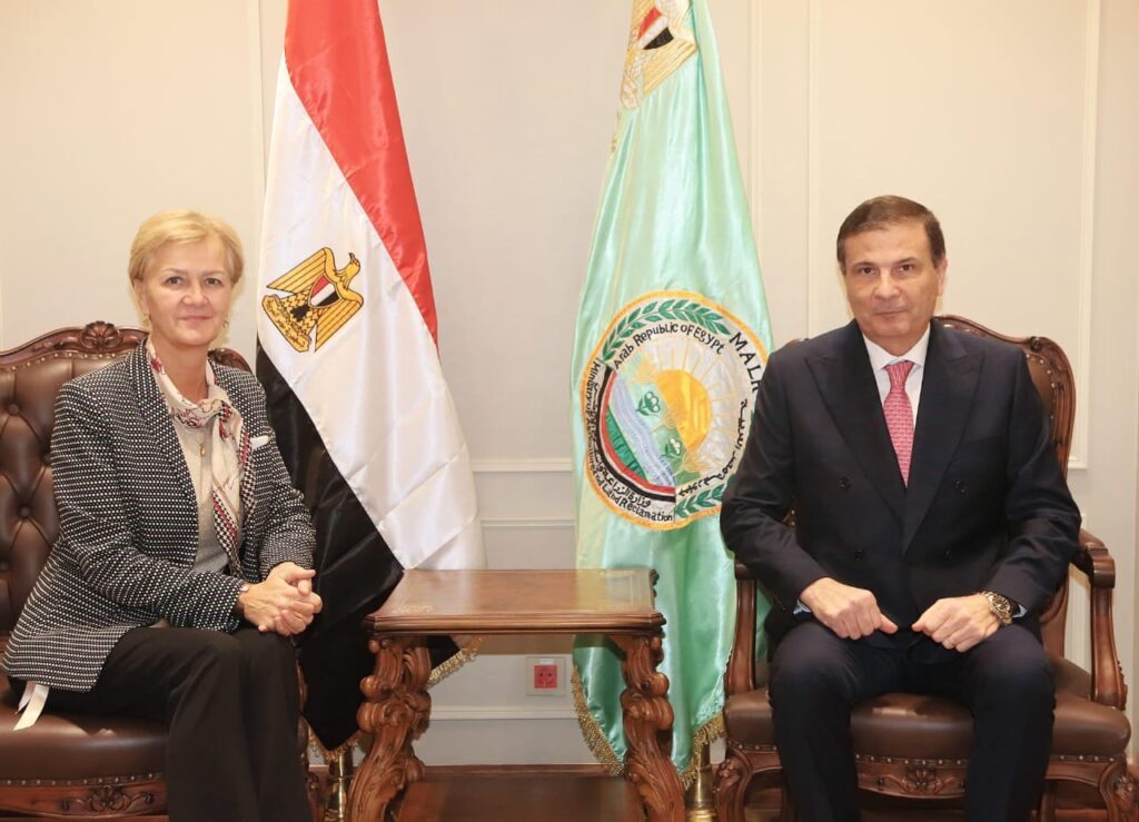 سفيرة الاتحاد الاوروبي تبحث مع وزير الزراعة توفير فرص عمل للشباب والمرأة الريفية