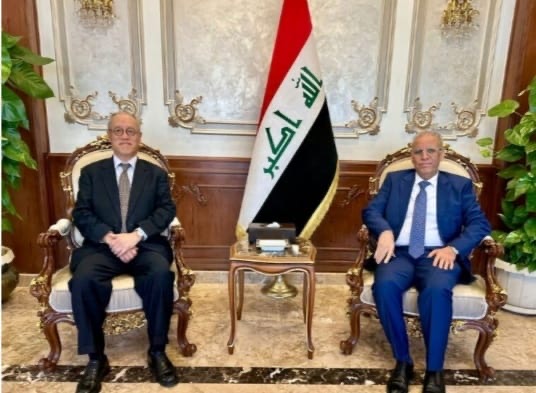 سفير العراق يؤكد في لقائه سفير اليابان على أهمية تعزيز السلم والأمن الإقليمي وتجنب التصعيد