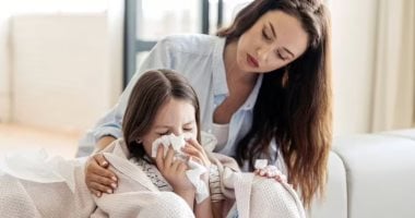 أسباب الإصابة بنزلات البرد المتكررة فى الشتاء ونصائح للوقاية أسباب الإصابة بنزلات البرد المتكررة فى الشتاء ونصائح للوقاية