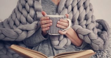 استشارى صدر يحدد مشروبا يهزم البرد.. يحسن التنفس ويعالج انسداد الأنف