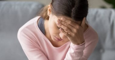 الصداع النصفي.. حيل بسيطة تساعدك في تخفيف الألم الصداع النصفي.. حيل بسيطة تساعدك في تخفيف الألم