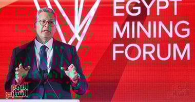 بالأسماء.. وزير البترول يصدر حركة تكليفات وتنقلات بشركات القطاع بالأسماء.. وزير البترول يصدر حركة تكليفات وتنقلات بشركات القطاع