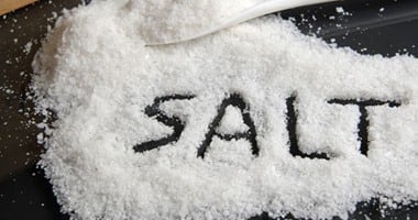 دراسة: تناول كمية أقل من الملح تقلل خطر الإصابة بسكتة دماغية ثانية دراسة: تناول كمية أقل من الملح تقلل خطر الإصابة بسكتة دماغية ثانية