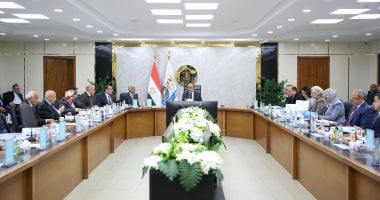 وزير قطاع الأعمال العام يترأس الجمعية العامة للشركة القابضة للقطن والغزل والنسيج