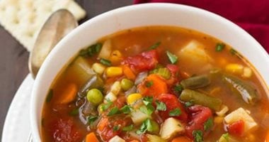 خليه على فطارك.. شوربة الخضراوات مليئة بعناصر غذائية ممتدة بعد الصيام