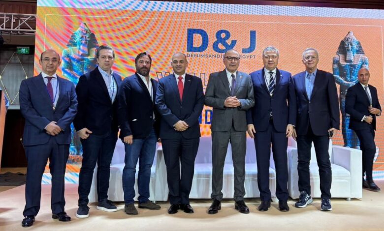 مشاركة كبيرة من الشركات التركية في معرض الجينز والدنيم في مصر مشاركة كبيرة من الشركات التركية في معرض الجينز والدنيم في مصر