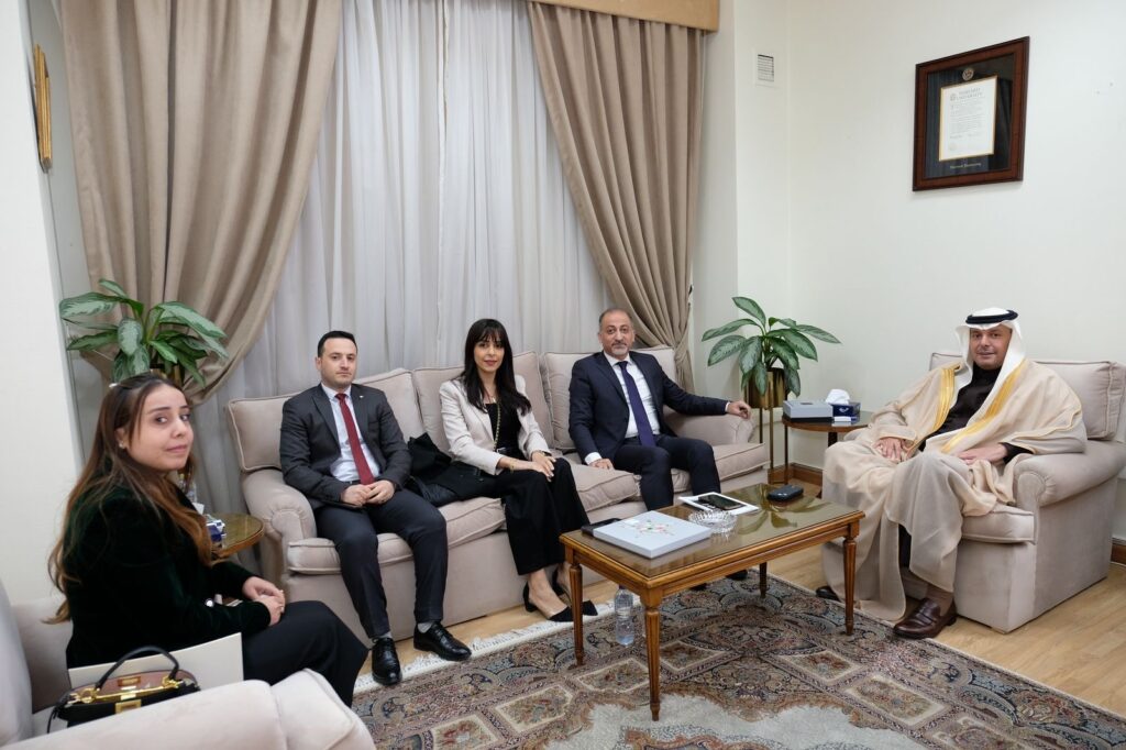 مستجدات القضية الفلسطينية وتحركات الجامعة العربية في لقاء السفير منزلاوي مستجدات القضية الفلسطينية وتحركات الجامعة العربية في لقاء السفير منزلاوي