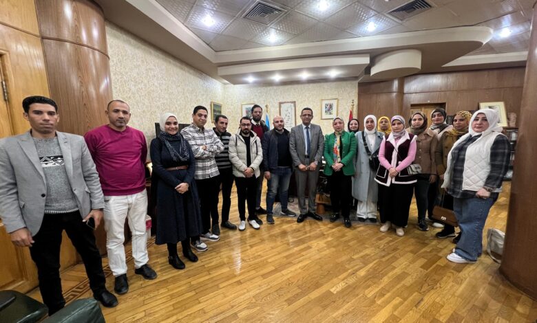 الصحفيون المؤقتون بالصحف القومية يطالبون النقابة والهيئة الوطنية بسرعة التعيين الصحفيون المؤقتون بالصحف القومية يطالبون النقابة والهيئة الوطنية بسرعة التعيين