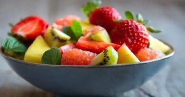 6 فواكه صحية مفيدة لطفلك لبناء عضلات قوية 6 فواكه صحية مفيدة لطفلك لبناء عضلات قوية