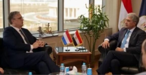 في لقاء وزير السياحة سفير هولندا يبحث تعزيز العمل الأثري والترميم بالمواقع الأثرية في لقاء وزير السياحة سفير هولندا يبحث تعزيز العمل الأثري والترميم بالمواقع الأثرية