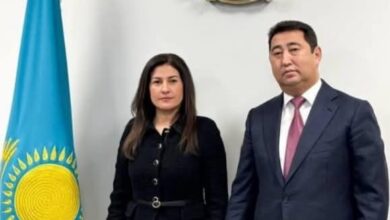 سفيرة جمهورية مصر العربية في أستانا تلتقي وزير الزراعة الكازاخي لتعزيز التعاون الزراعي وتبادل الخبرات