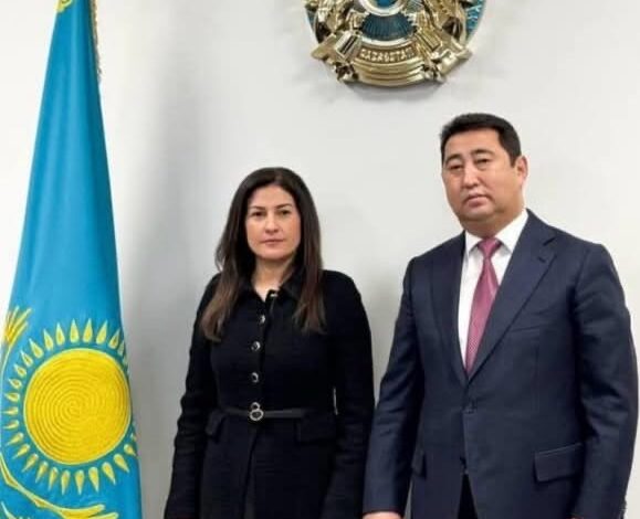سفيرة جمهورية مصر العربية في أستانا تلتقي وزير الزراعة الكازاخي لتعزيز التعاون الزراعي وتبادل الخبرات