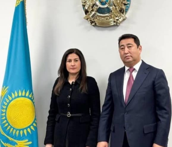 سفيرة جمهورية مصر العربية في أستانا تلتقي وزير الزراعة الكازاخي لتعزيز التعاون الزراعي وتبادل الخبرات سفيرة جمهورية مصر العربية في أستانا تلتقي وزير الزراعة الكازاخي لتعزيز التعاون الزراعي وتبادل الخبرات