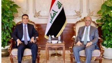 التركيز على الجوانب الإنسانية والتحضيرات للقمه العربيه في لقاء سفير العراق ومندوب الكويت بالجامعة العربية