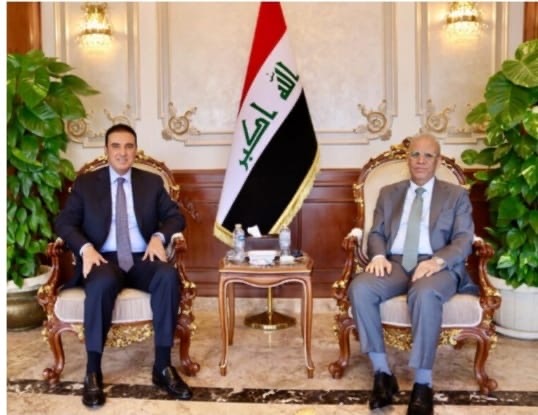 التركيز على الجوانب الإنسانية والتحضيرات للقمه العربيه في لقاء سفير العراق ومندوب الكويت بالجامعة العربية