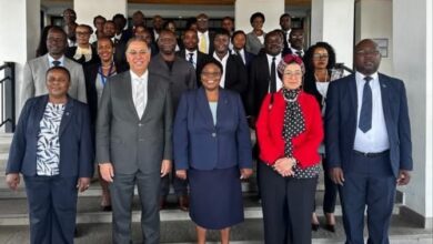 اختتام الدورة المراسمية التى يقدمها نائب وزير الخارجية والهجرة إلى الكوادر الزامبية