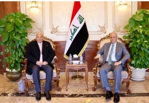 السفير العراقي يستقبل مساعد وزير النقل المصري. السفير العراقي يستقبل مساعد وزير النقل المصري.