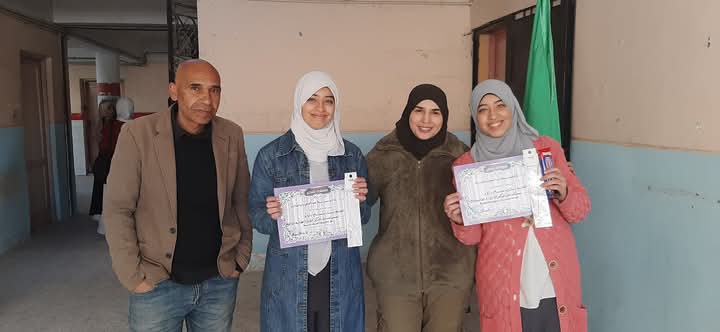 مدرسة عبد المنعم رياض الثانوية بنات بلبيس الشرقية تكرم الطالبات المثاليات