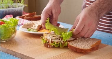 الرغبة فى تناول السكريات أبرزها.. 7 علامات لبطء التمثيل الغذائى