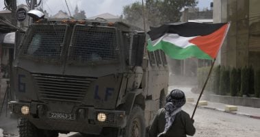 مستعمرون يهاجمون مزارعين فلسطينيين في منطقة وادى قانا