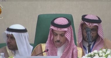 وزير الخارجية السعودي يبحث مع نظيريه التركي والفرنسي المستجدات الإقليمية