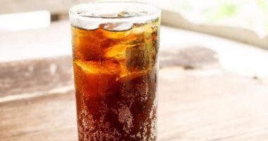 إيه هيحصل لجسمك لو بتشرب مشروبات غازية بعد الفطار.. أضرار لا تتوقعها إيه هيحصل لجسمك لو بتشرب مشروبات غازية بعد الفطار.. أضرار لا تتوقعها