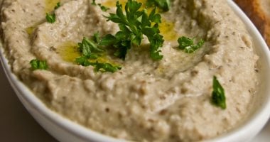 خليها على فطارك.. سلطة البابا غنوج كنز فى رمضان خليها على فطارك.. سلطة البابا غنوج كنز فى رمضان