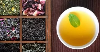 من مطبخك.. أضف هذه التوابل لماء الليمون لمنع الانتفاخ وعسر الهضم بعد الفطار