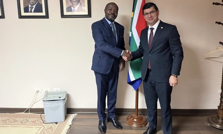 سفير طاجيكستان يلتقي سفير جنوب أفريقيا لدى مصر سفير طاجيكستان يلتقي سفير جنوب أفريقيا لدى مصر