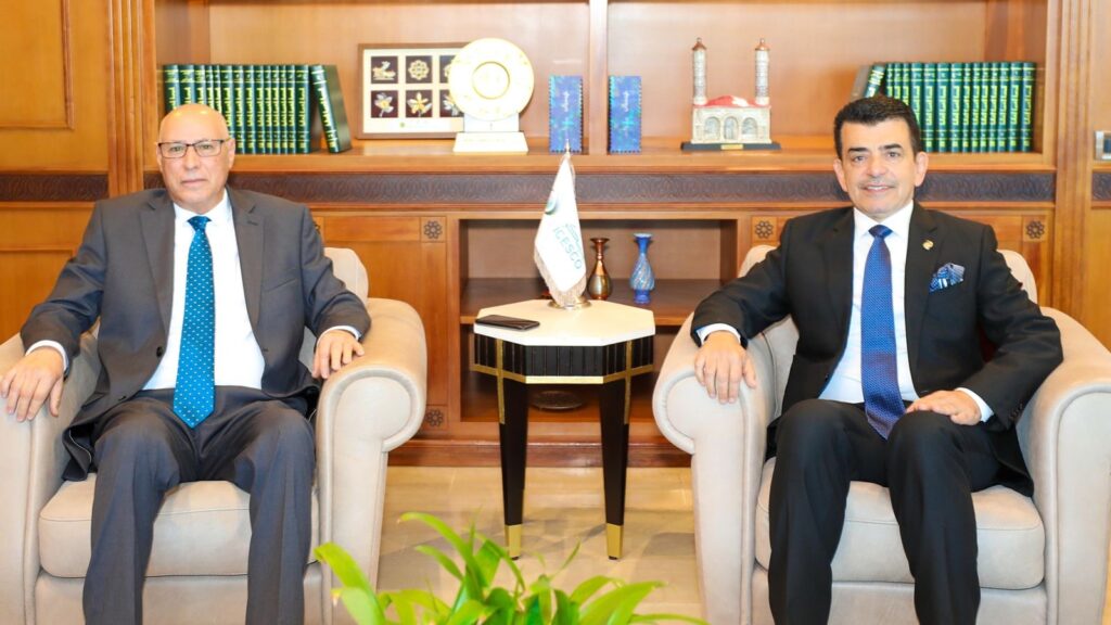 مباحثات بين رئيس قطاع الإعلام والاتصال  والمدير العام للإيسيسكو .