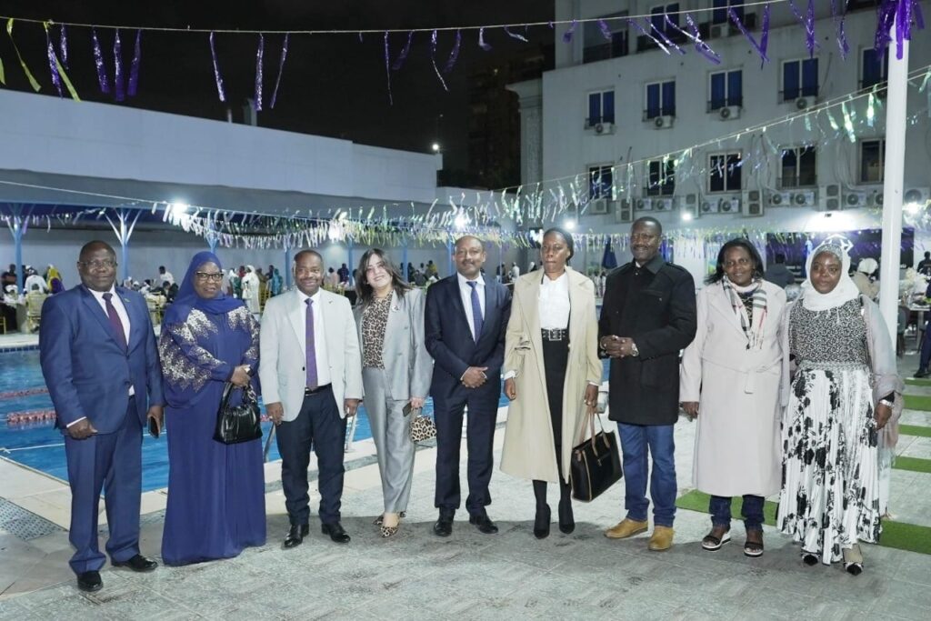 نفحات رمضانية وجاليه بورونديه تنير نادي الوطنية مع نجوم الدبلوماسية نفحات رمضانية وجاليه بورونديه تنير نادي الوطنية مع نجوم الدبلوماسية