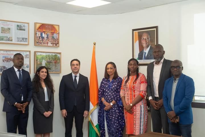 سفير مصر في كوت ديفوار يلتقى مع وزيرة الثقافة والفرانكفونية سفير مصر في كوت ديفوار يلتقى مع وزيرة الثقافة والفرانكفونية