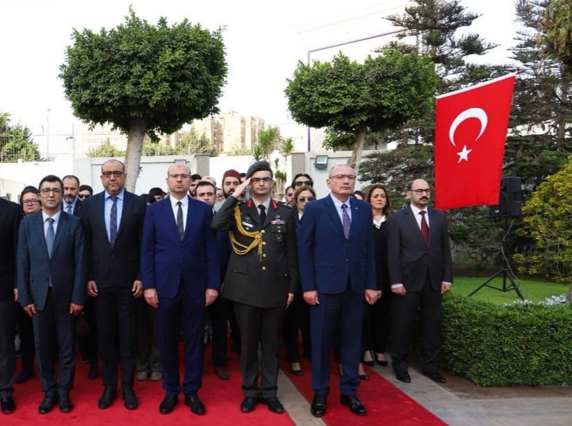 سفير تركيا في احتفالية يوم الشهيد الامه التركية لعبت دورا حاسما وفعالا في مجرى الأحداث