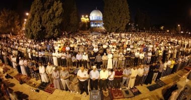 75 ألفا يؤدون صلاة التراويح بالمسجد الأقصى وانتشار كثيف لقوات الاحتلال 75 ألفا يؤدون صلاة التراويح بالمسجد الأقصى وانتشار كثيف لقوات الاحتلال