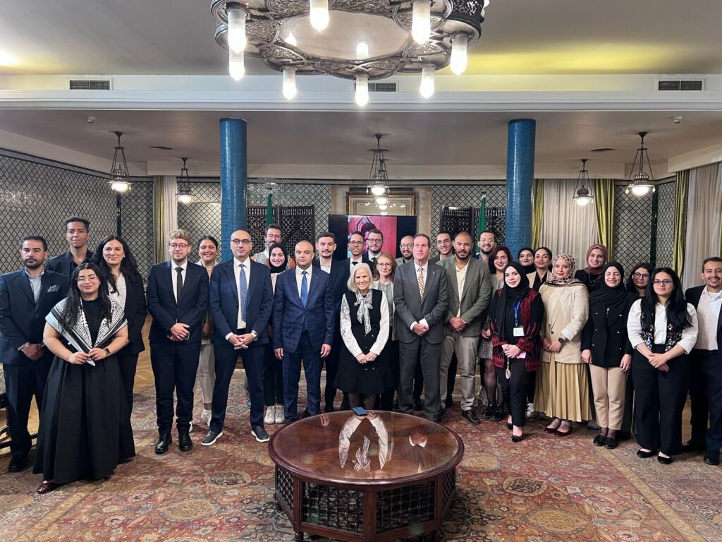زيارة شبابية للجامعة العربية في إطار القيادة لشباب المجتمع المدني