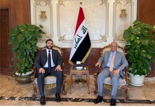 السفير العراقي بالقاهرة يستقبل الدكتور محمد طاهر الملقب بسفير الإنسانية