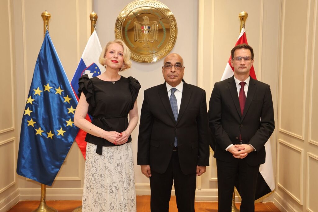 وزير العدل يستقبل رئيسة البرلمان السلوفيني وسفير سلوفينيا بالقاهرة وزير العدل يستقبل رئيسة البرلمان السلوفيني وسفير سلوفينيا بالقاهرة