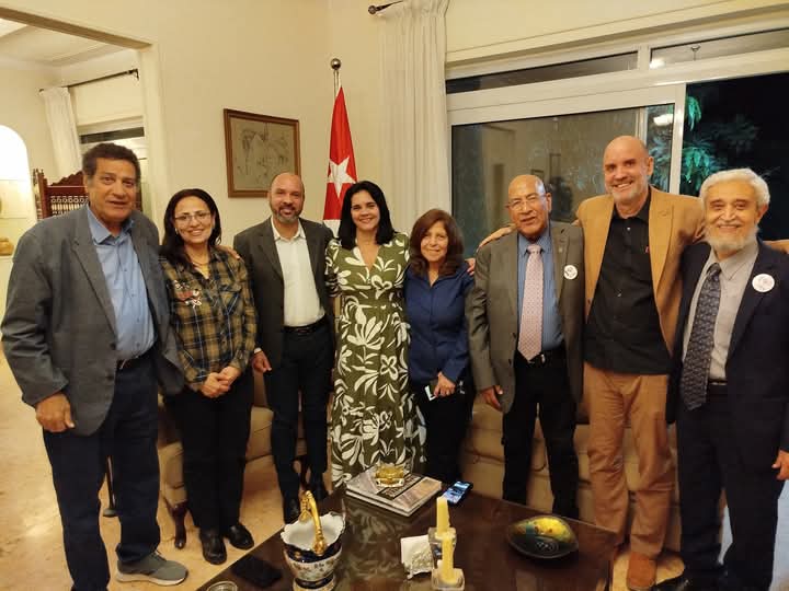 السفير الكوبي يعقد اجتماعًا مع مديري جمعية الصداقة بين مصر وكوبا