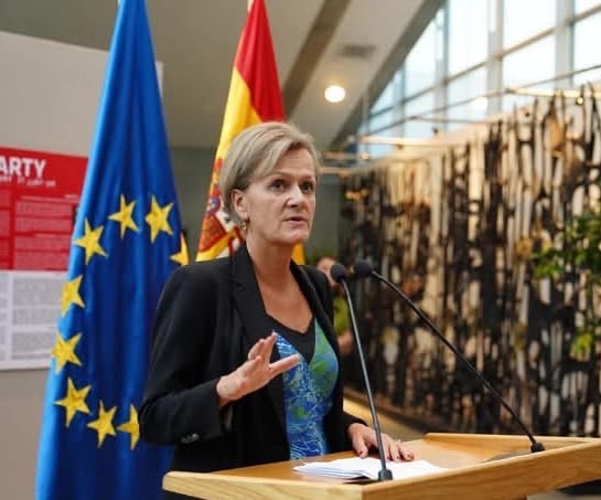 سفيرة الاتحاد الأوروبي الإسكندرية عروس البحر الابيض المتوسط وجسر للتاريخ والثقافة بين أوروبا ومصر سفيرة الاتحاد الأوروبي الإسكندرية عروس البحر الابيض المتوسط وجسر للتاريخ والثقافة بين أوروبا ومصر