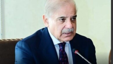 رئيس الوزراء الباكستاني يدين الهجوم الإرهابي الذي استهدف حافلة مدرسية بجنوب باكستان