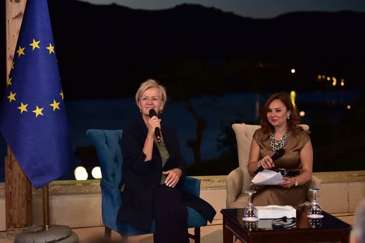 سفيرة الاتحاد الأوروبي تساند المرأة في أسوان